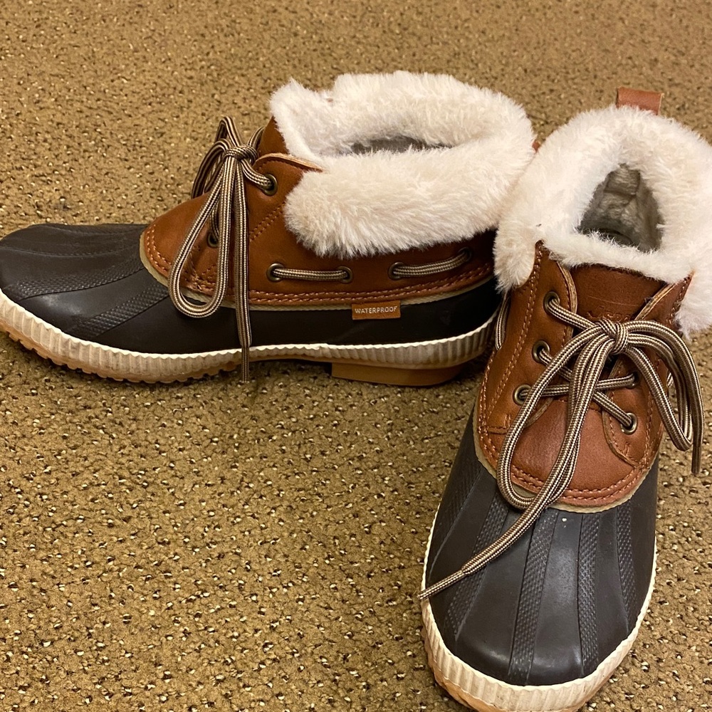 Women’s JSPORT Waterproof Boots in great condition.